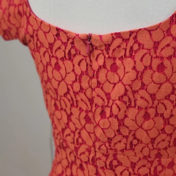 Black Halo Jackie-O Cotton Blend Raschel Lace Orange Pink Pencil Midi Dress Sz 2